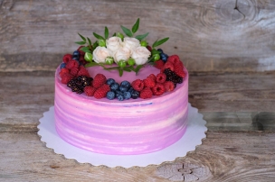 企业员工生日福利新选择：蛋糕兑换服务全解析