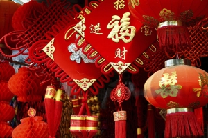 请提供以下必要信息，以便我为您创作完整的文章：1. 四个产品...