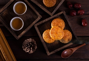 中秋员工福利物品：从传统礼篮到定制化方案，企业工会如何打造暖心福利？
